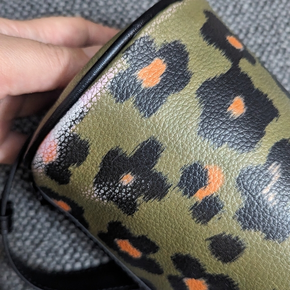 ✨Host Pick✨Kenzo Hana Leopard Tube Crossbody Bag - Picture 8 of 9